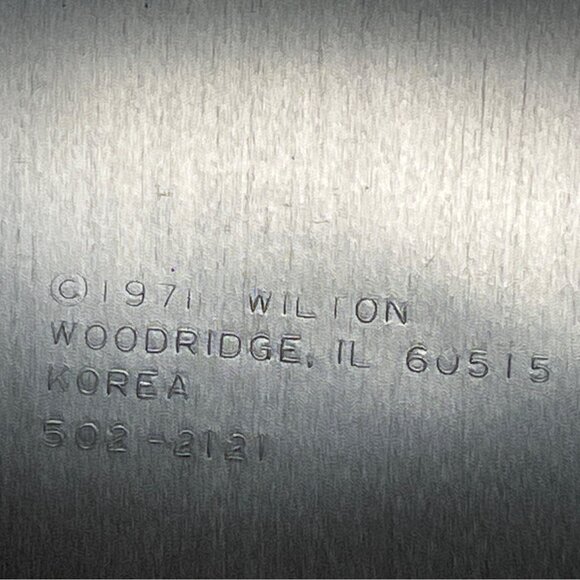 Wilton 1971 Holiday Pan Easter Egg Cake Mold With Instructions & Decor Ideas C30 - Picture 4 of 6